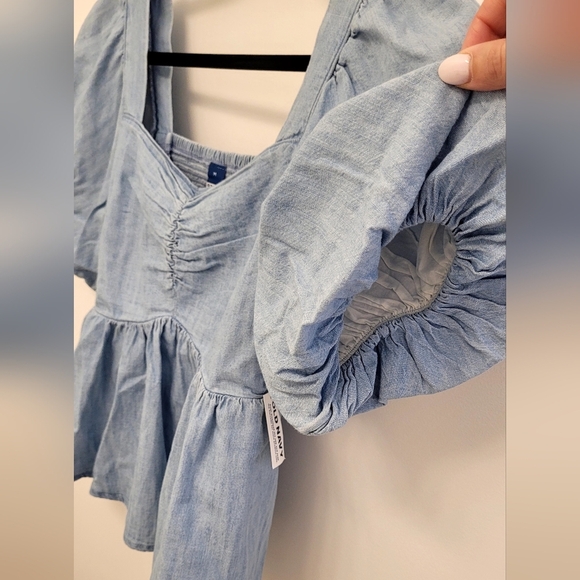 Old Navy Puff Sleeve Top - Picture 6 of 8